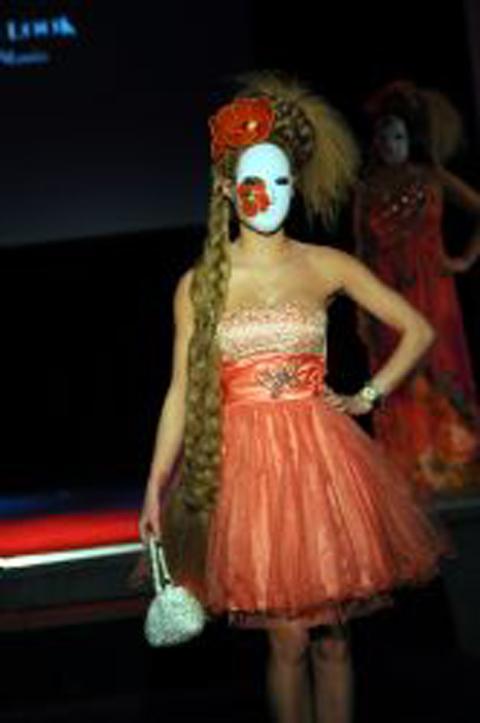 Talented hair and make up students turned heads with a spectacular fashion show at Riverside College.