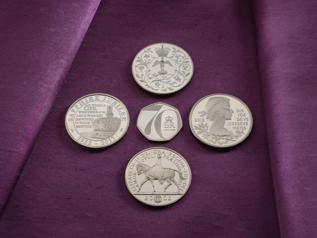 Runcorn and Widnes World: Royal Mint unveil commemorative 50p for Queen’s Platinum Jubilee (The Royal Mint)