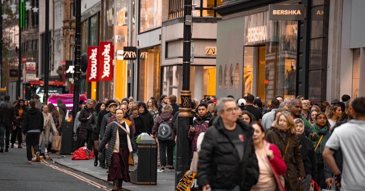 Evans returns to the UK high street after six-year hiatus | Runcorn and ...